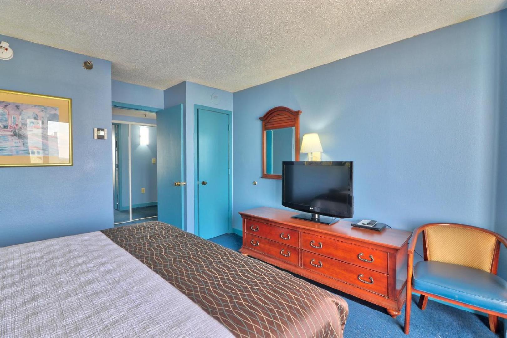 Enticing Ocean View Condo Located On The Blvd, Wifi Included, Monthly Winter Ren Миртъл Бийч Екстериор снимка