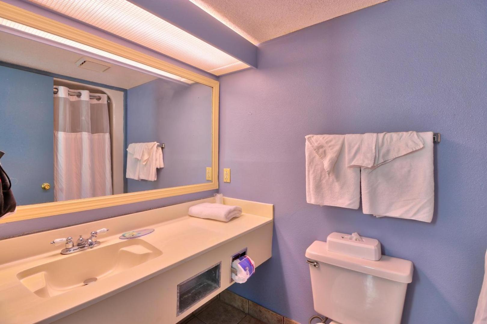 Enticing Ocean View Condo Located On The Blvd, Wifi Included, Monthly Winter Ren Миртъл Бийч Екстериор снимка
