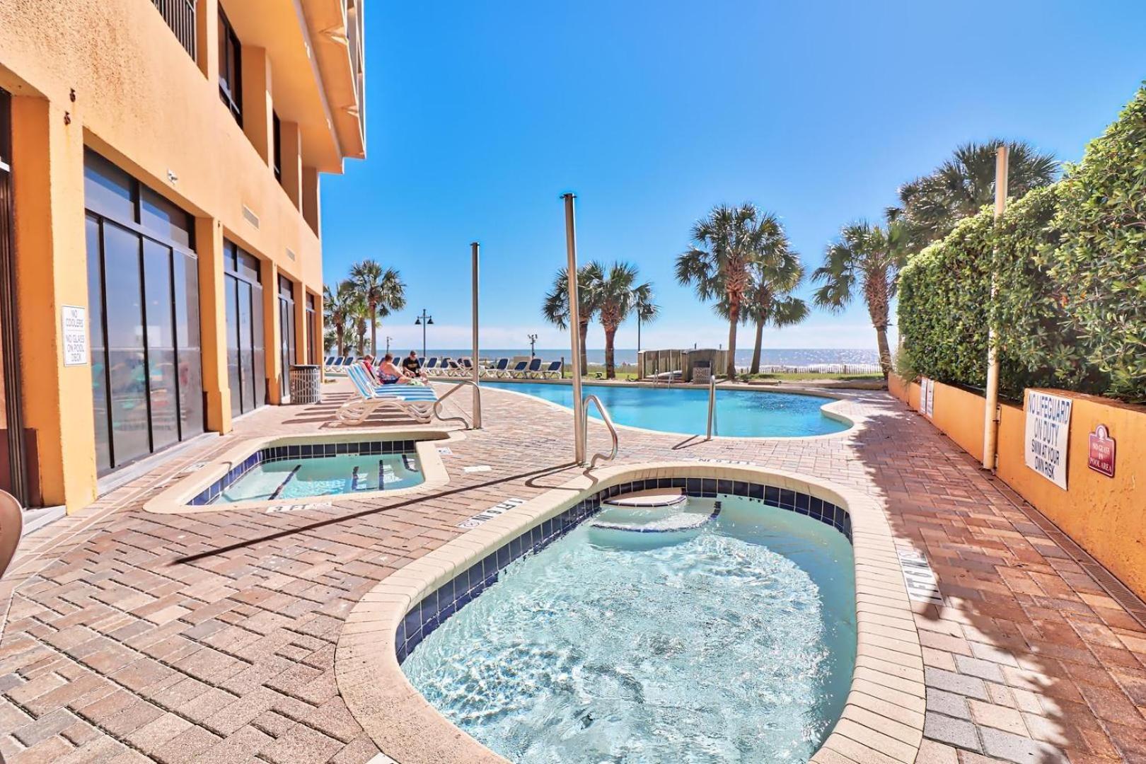 Enticing Ocean View Condo Located On The Blvd, Wifi Included, Monthly Winter Ren Миртъл Бийч Екстериор снимка